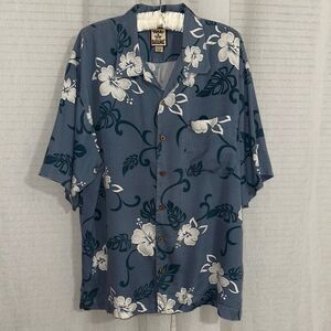 Tommy Bahama XL Vintage Blue White Hawaiian Floral Short Sleeve Casual Shirt